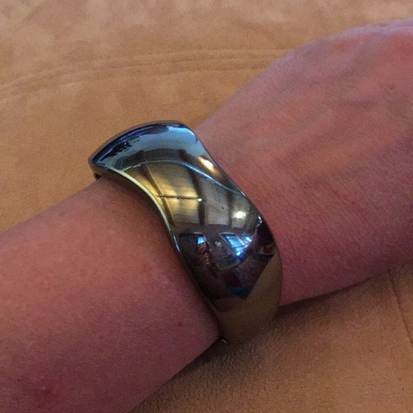 Jewelry - LIKE NEW! 🖤 HEAVY 7” CHUNKY BLACK MIRROR BRACELET